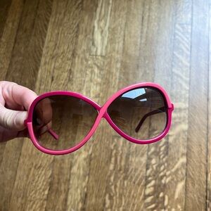 Kate spade sunglasses! So fun. Double pink.